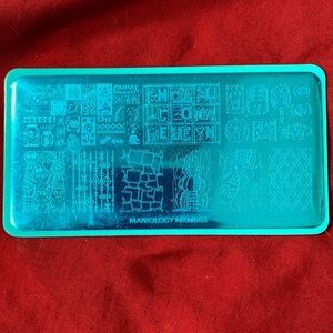 Maniology MXM063 Pins & Needles nail plate